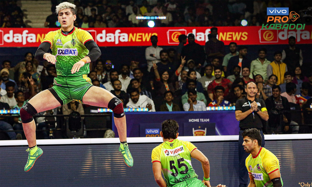 Mohammedreza Chianeh Shadloui breaks record of most tackle points, Super Tackles in a game in PKL history; scores 16 tackle points for Patna Pirates