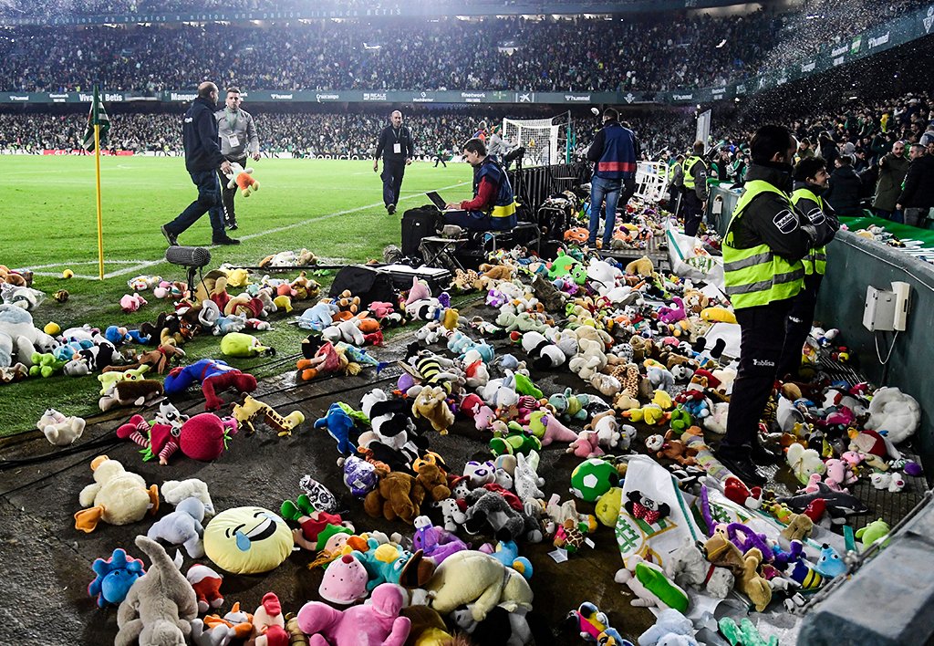Real Betis Fans Throw Thousands of Toys in Pitch for Underprivileged