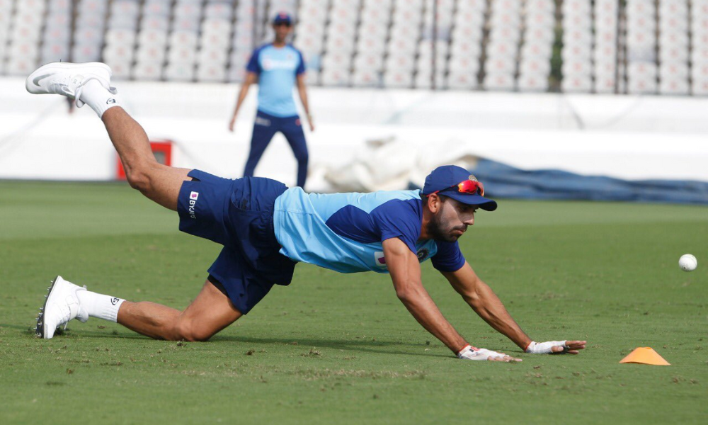 BCCI calls news about Chahar's injury news as rubbish; clarify Kuldeep has joined as net bowler