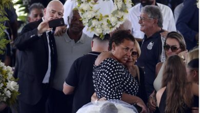 Gianni Infantino Clicked Selfie Near Pele’s Open Casket at His Funeral