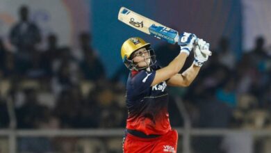 Sophie Devine's stunning innings breaks records as Royal Challengers Bangalore secure big win