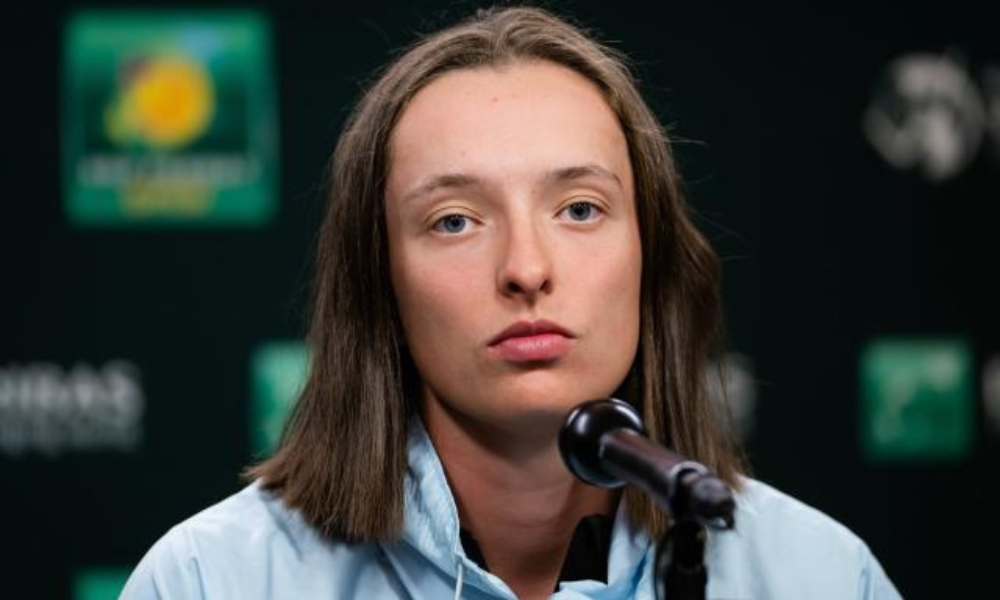 Iga Swiatek says tennis missed chance to ban Russian and Belarusian players after invasion