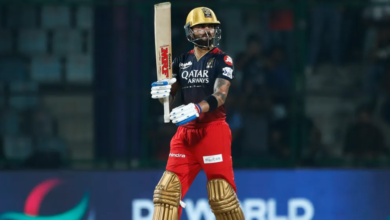 Virat Kohli becomes the First batter to reach 7000 IPL runs