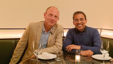 'Voice of cricket' meets 'voice of football': Peter Drury interacts with his hero Harsha Bhogle in London